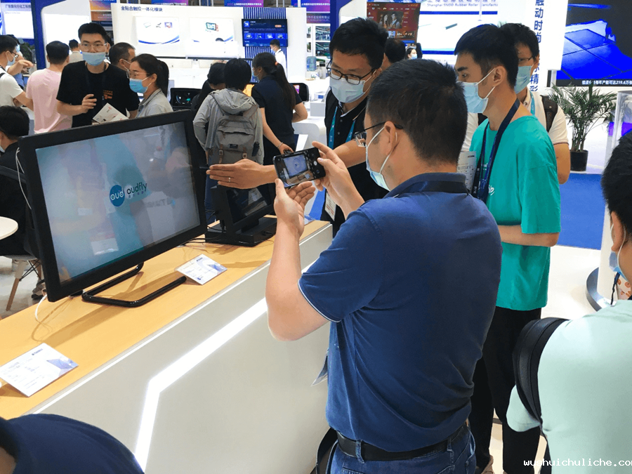 伟德竞彩网App屏幕定向发声技术